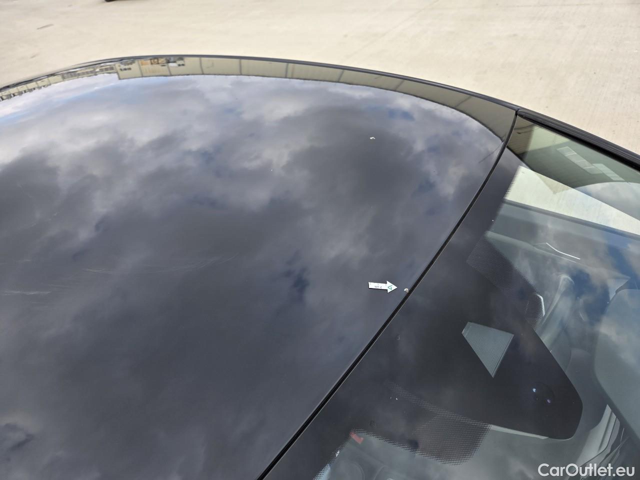  Volkswagen  Golf  Life 1.0 TSI #53