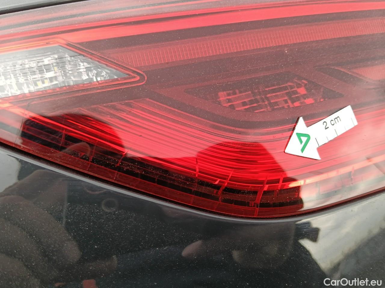  Volkswagen  Golf  Life 1.0 TSI #9