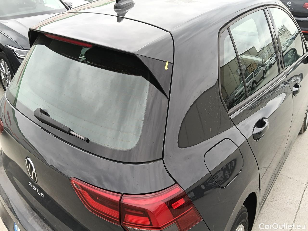  Volkswagen  Golf  Life 1.0 TSI #44