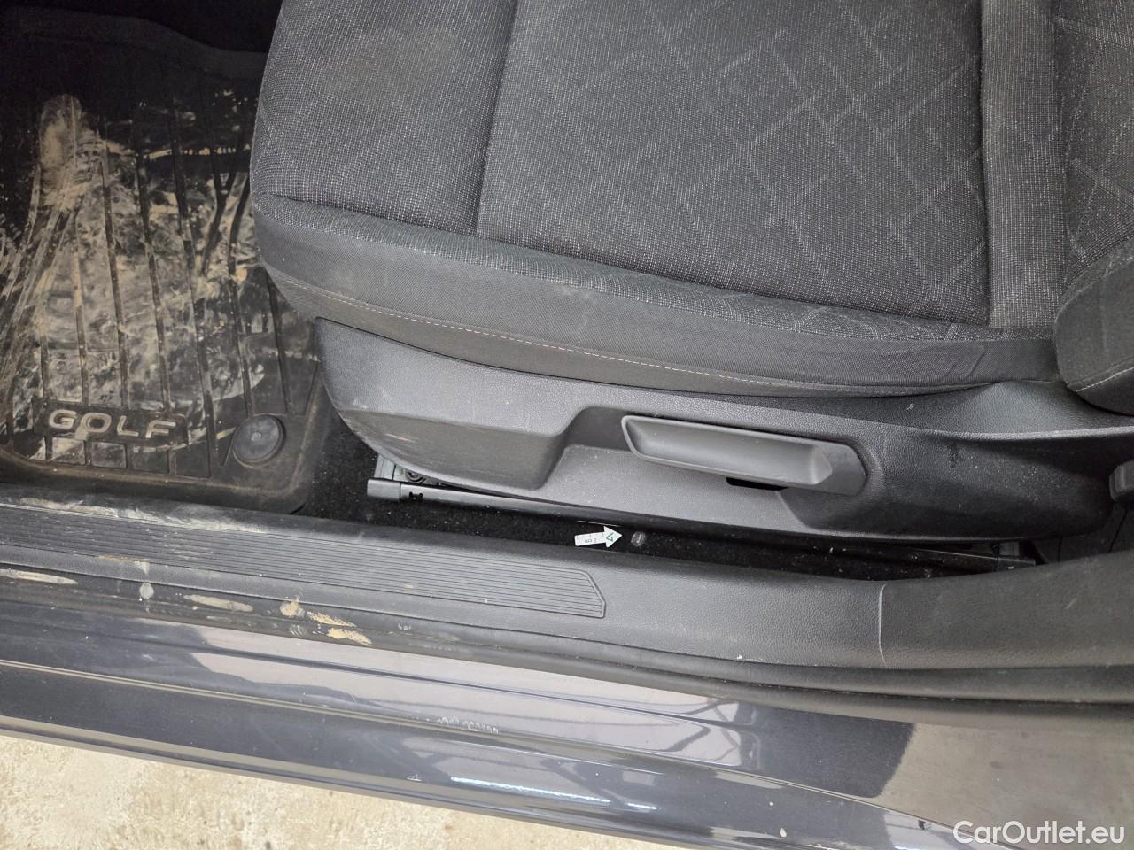  Volkswagen  Golf  2.0 TDI 116HP DSG Life Variant #28