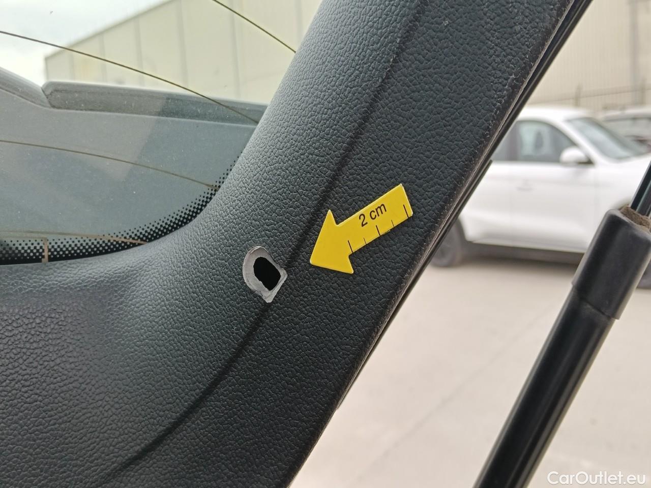  Volkswagen  Golf  Life 1.0 TSI #48