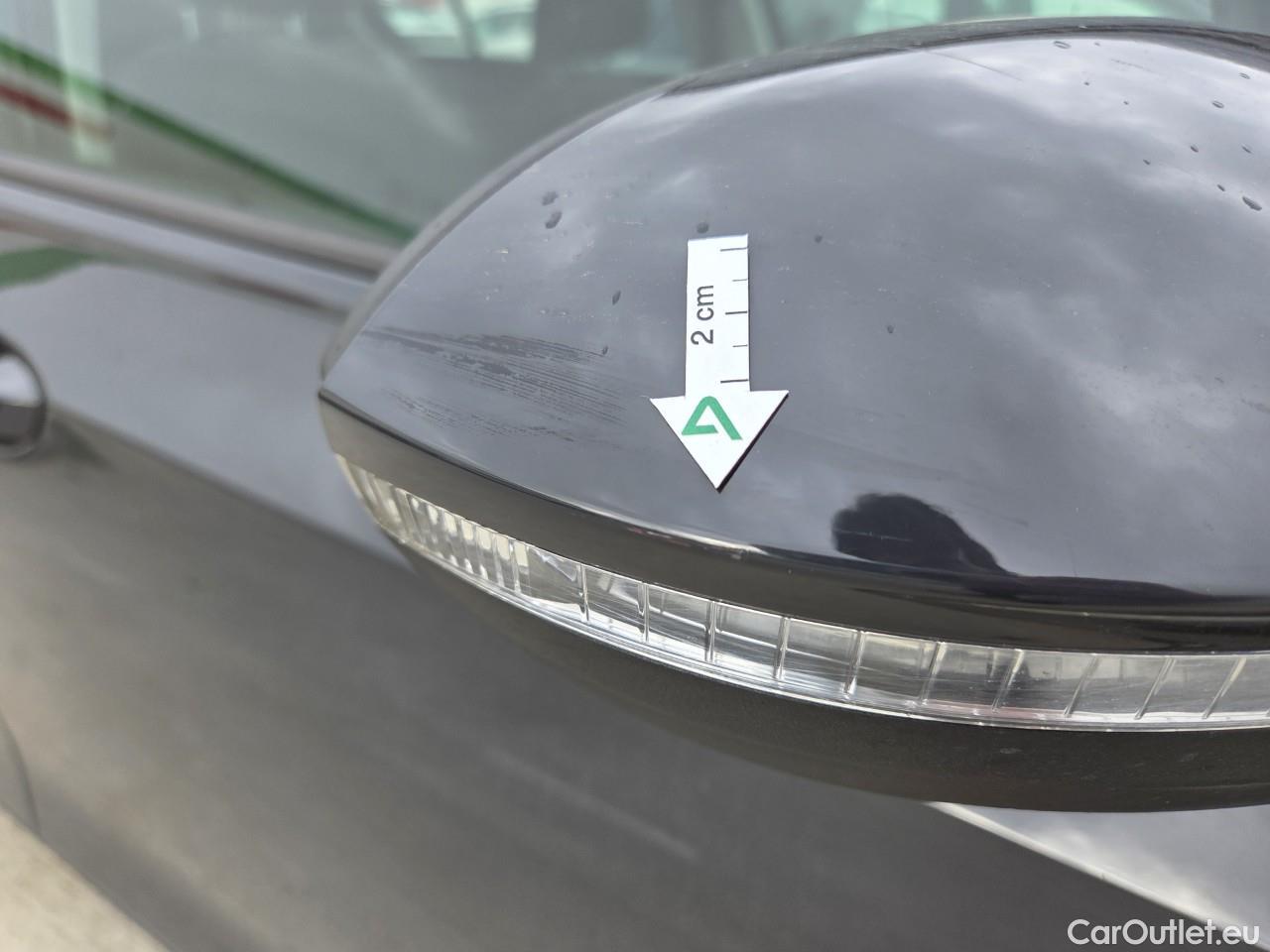  Volkswagen  Golf  Life 1.0 TSI #21