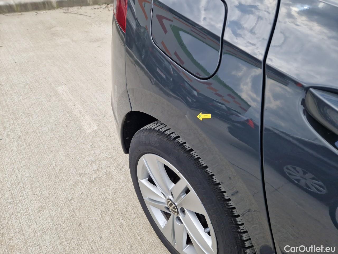  Volkswagen  Golf  Life 1.0 TSI #16