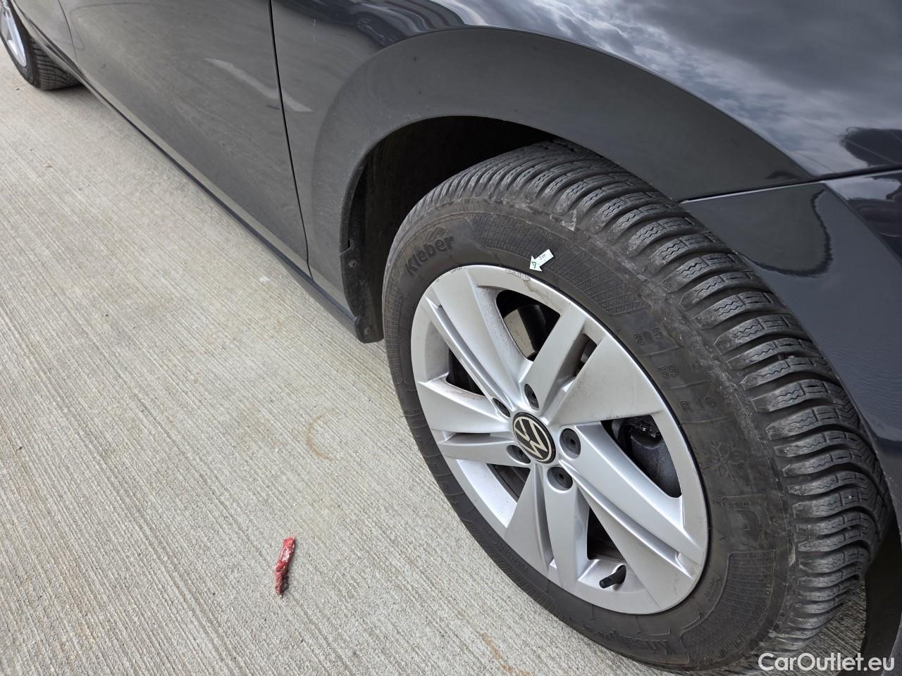  Volkswagen  Golf  Life 1.0 TSI #12