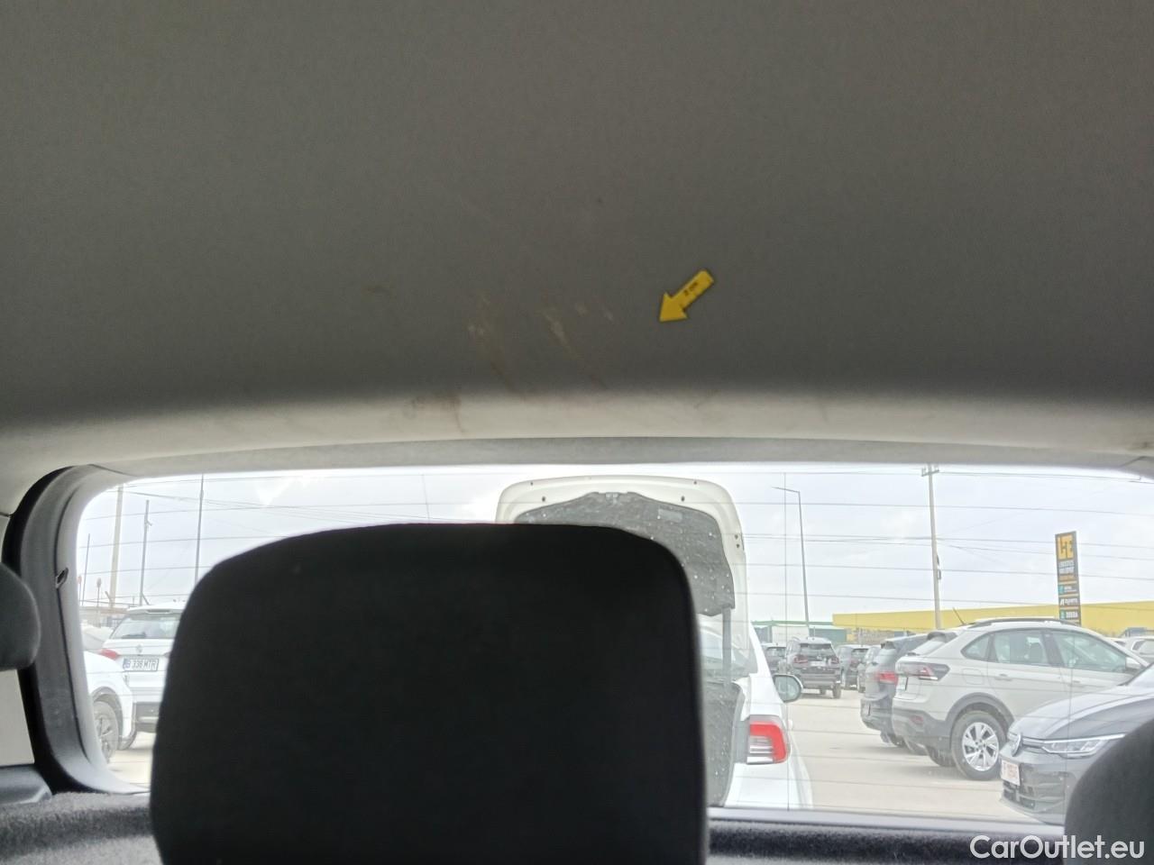  Volkswagen  Golf  Life 1.0 TSI #37