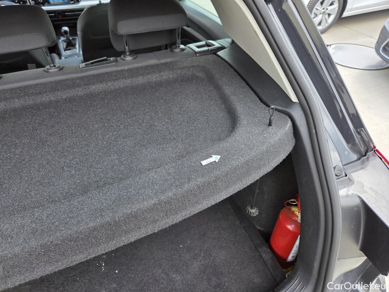  Volkswagen  Golf  Life 1.0 TSI #80