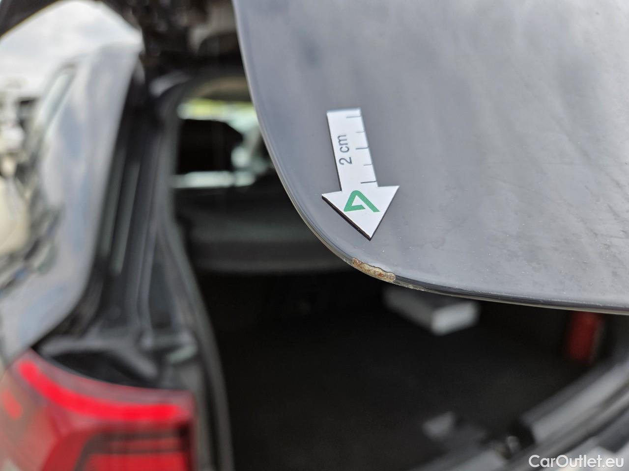  Volkswagen  Golf  Life 1.0 TSI #43