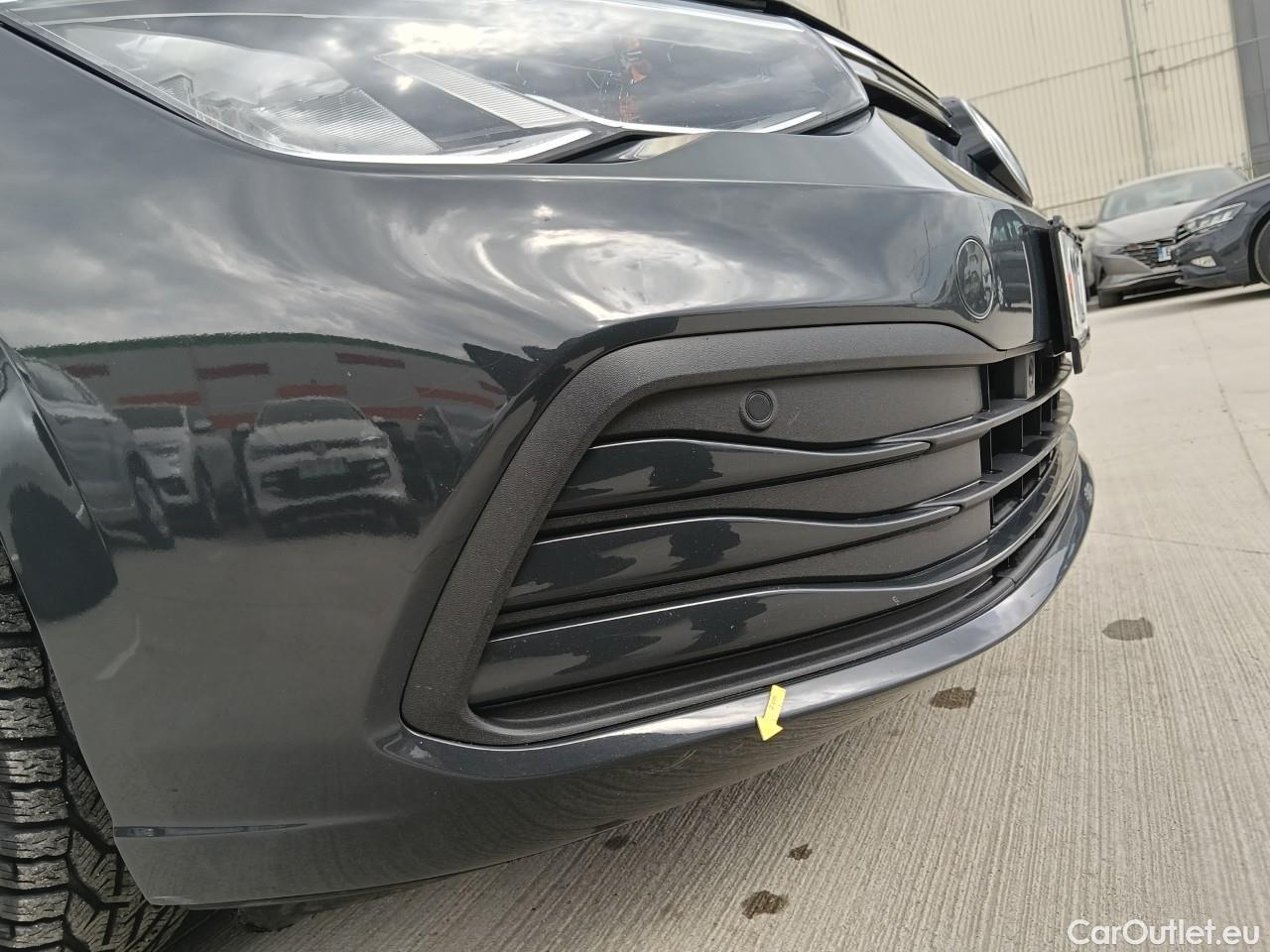  Volkswagen  Golf  Life 1.0 TSI #10