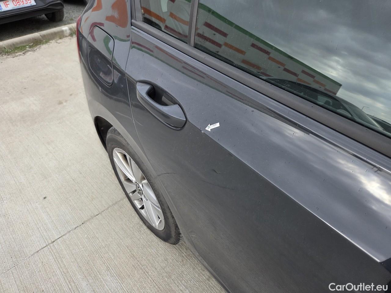  Volkswagen  Golf  Life 1.0 TSI #27