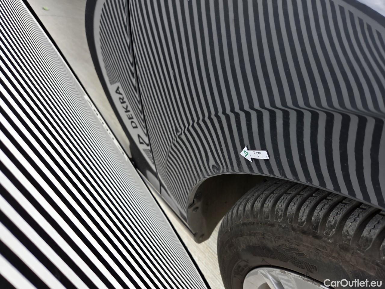  Volkswagen  Golf  Life 1.0 TSI #10