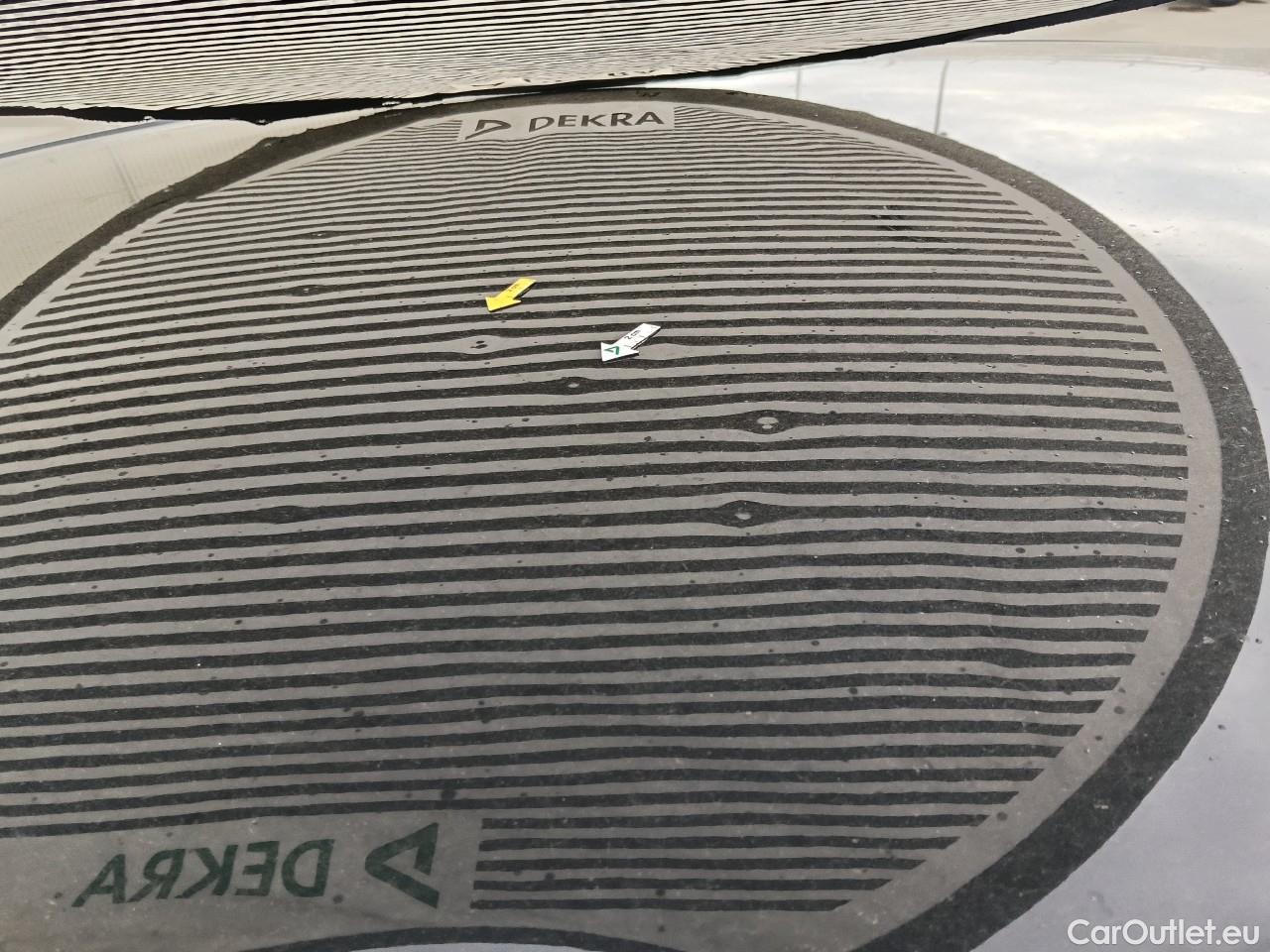  Volkswagen  Golf  Life 1.0 TSI #14