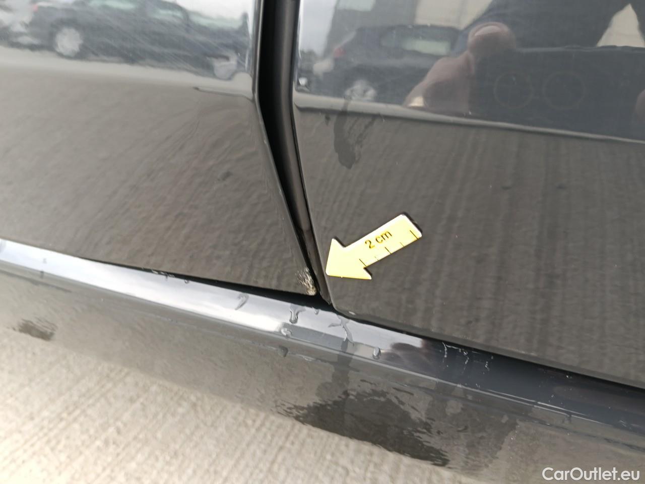  Volkswagen  Golf  Life 1.0 TSI #2