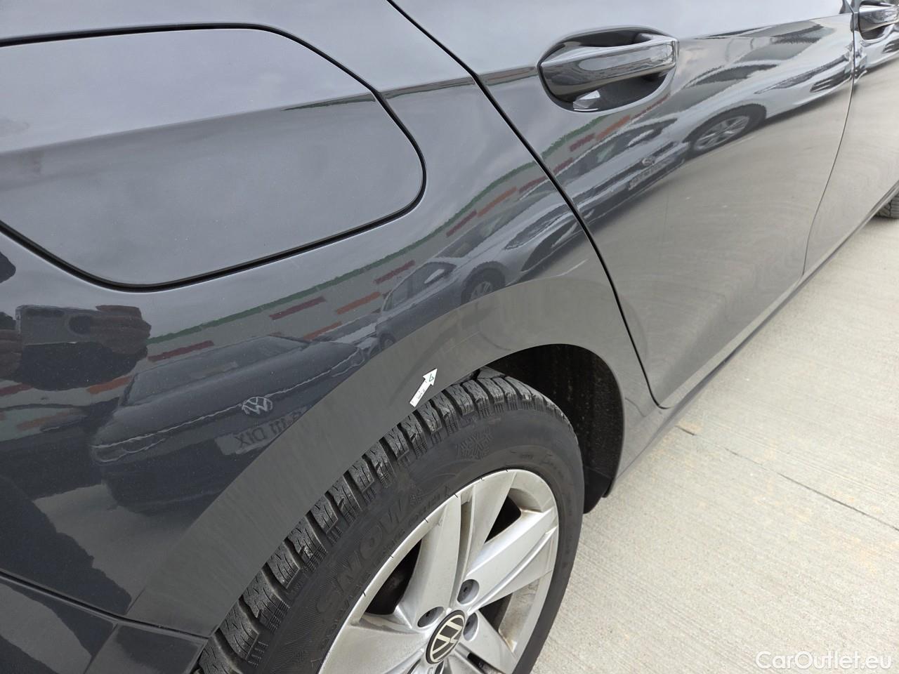  Volkswagen  Golf  Life 1.0 TSI #17