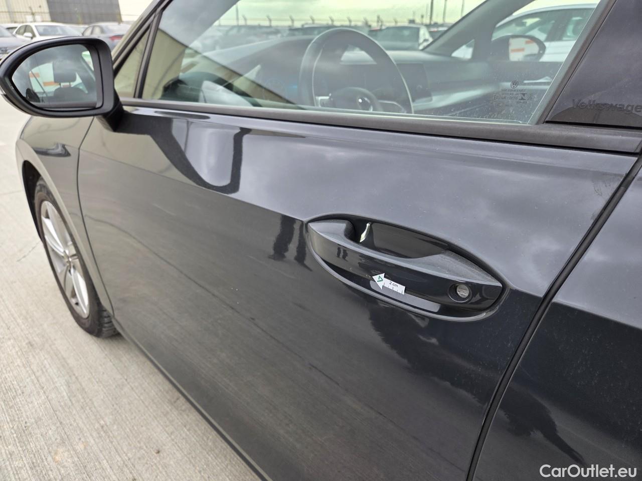  Volkswagen  Golf  Life 1.0 TSI #5