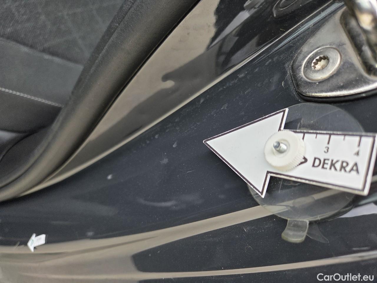  Volkswagen  Golf  Life 1.0 TSI #49