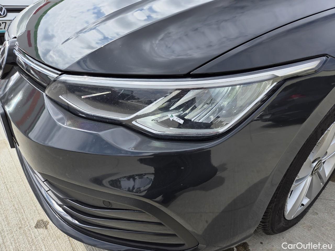  Volkswagen  Golf  Life 1.0 TSI #18