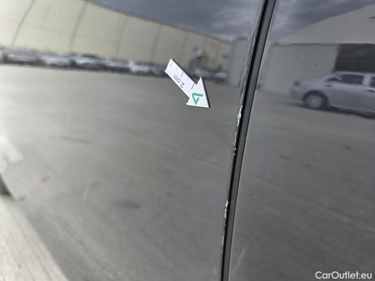  Volkswagen  Golf  Life 1.0 TSI #1