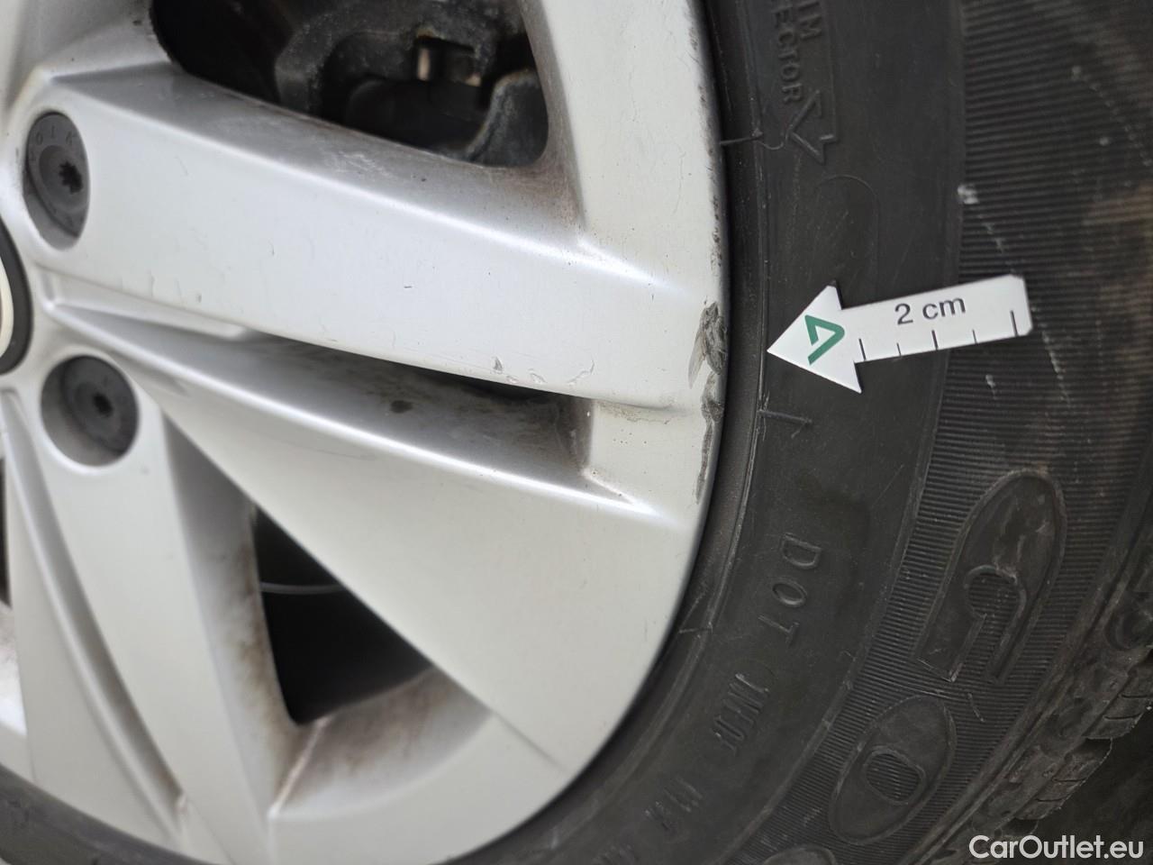  Volkswagen  Golf  2.0 TDI 116HP DSG Life Variant #10