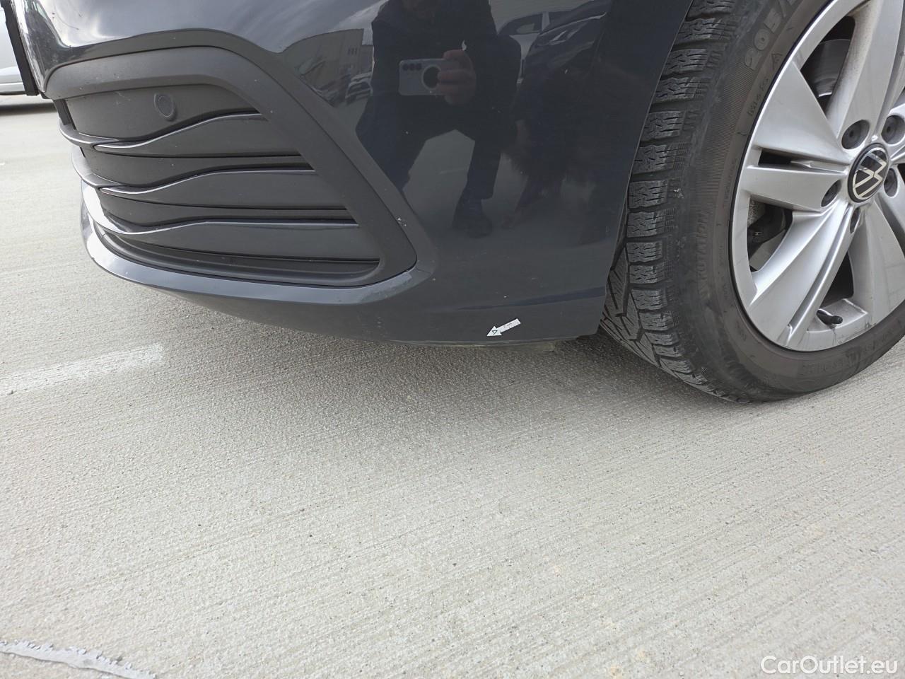  Volkswagen  Golf  Life 1.0 TSI #7