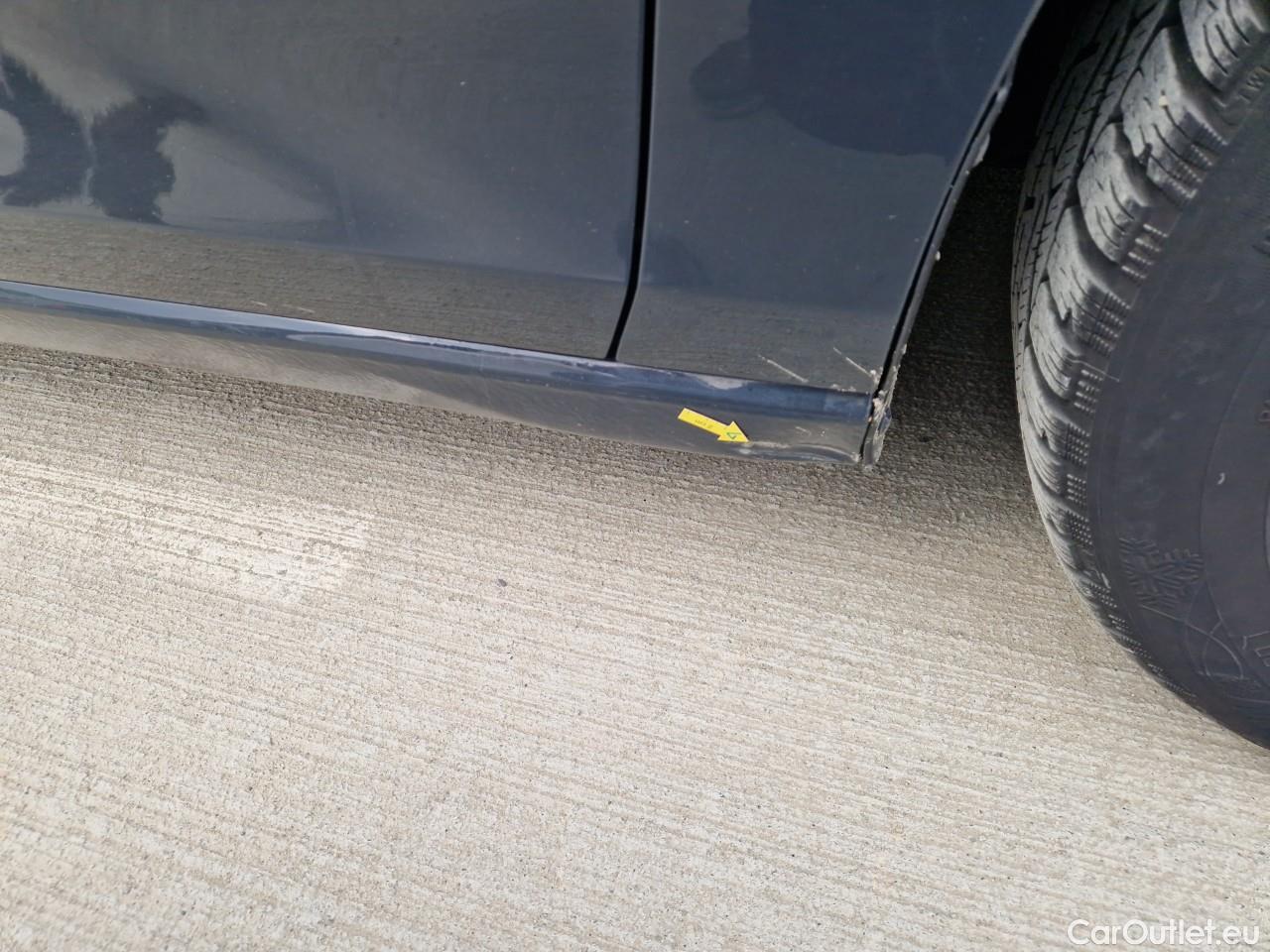  Volkswagen  Golf  Life 1.0 TSI #12