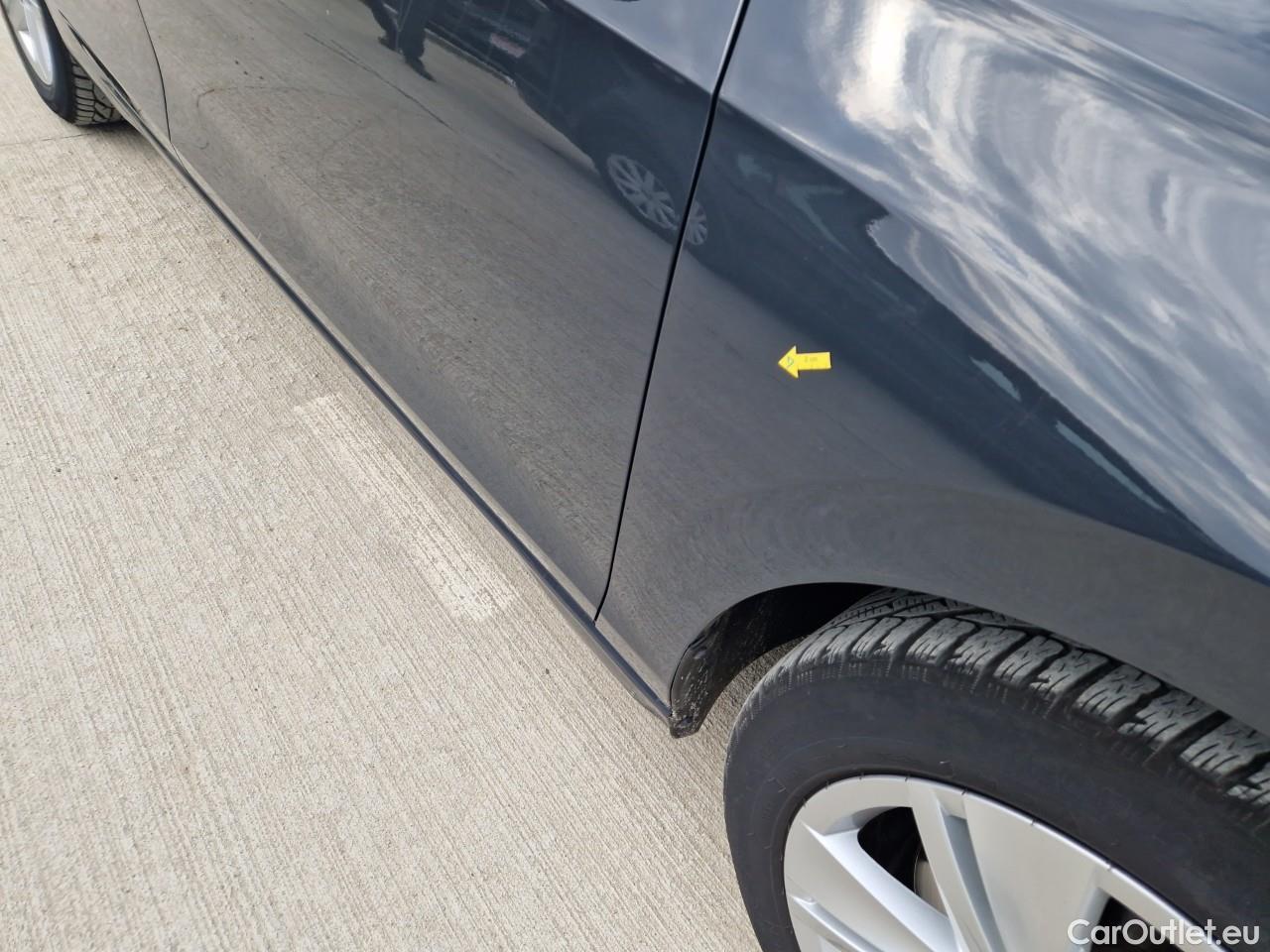  Volkswagen  Golf  Life 1.0 TSI #9