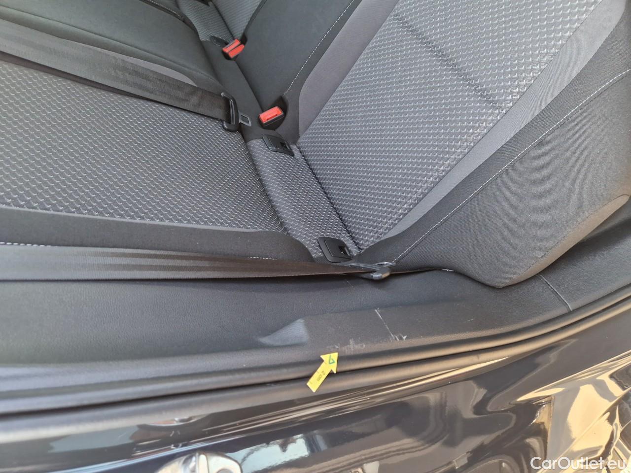  Volkswagen  Passat Advance 1.5 TSI ACT 150 CP #43