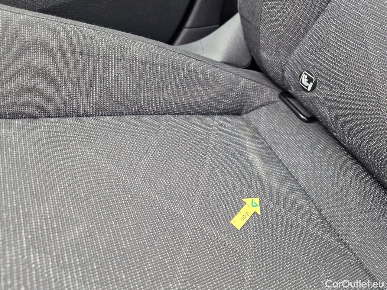  Volkswagen  Golf  Life 1.0 TSI #29