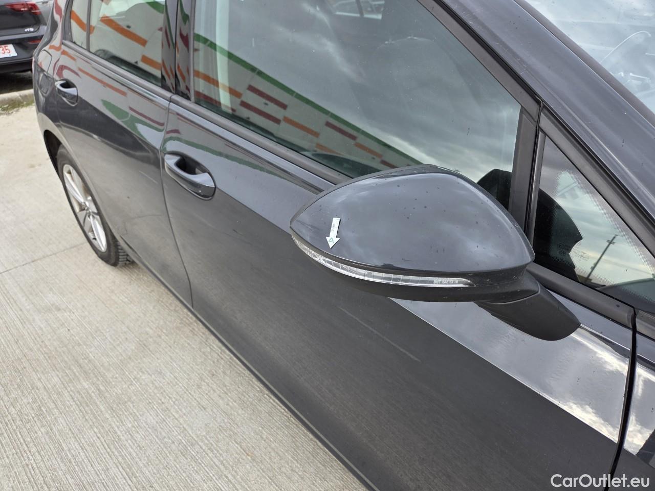  Volkswagen  Golf  Life 1.0 TSI #20