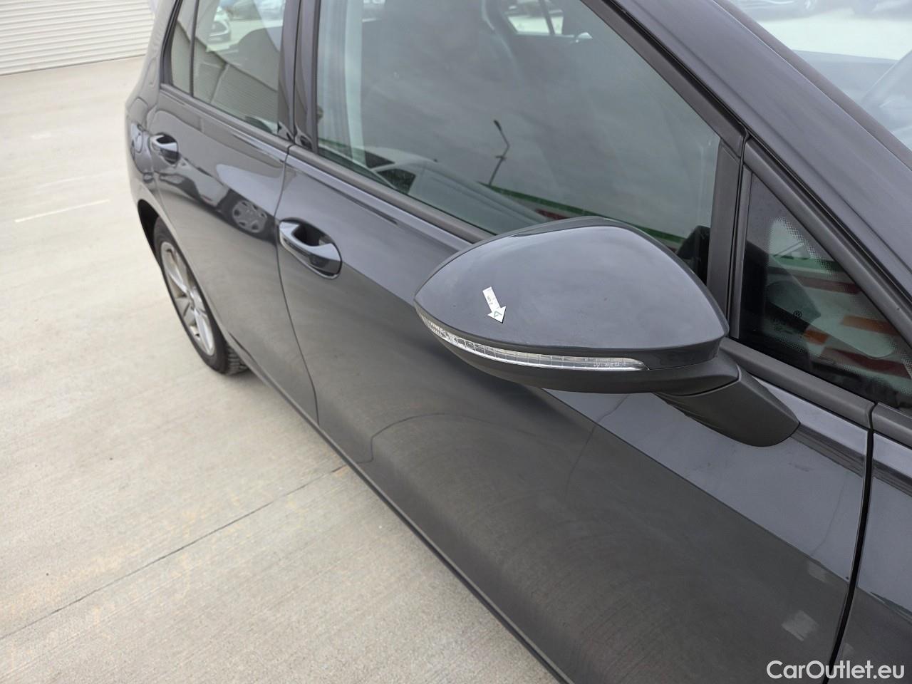  Volkswagen  Golf  Life 1.0 TSI #14