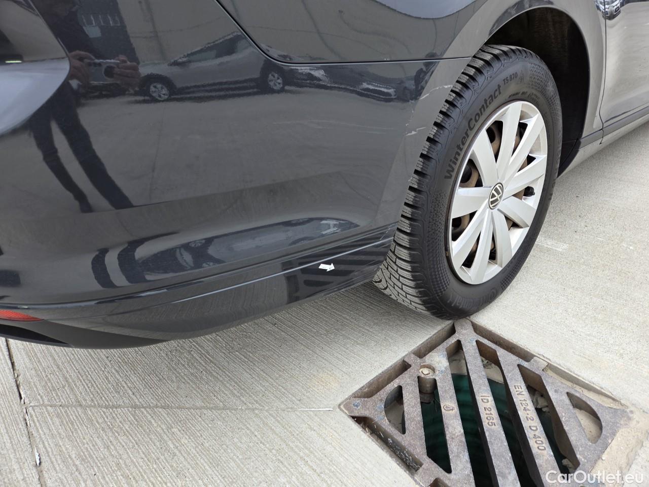  Volkswagen  Passat Advance 1.5 TSI ACT DSG 150 CP #32