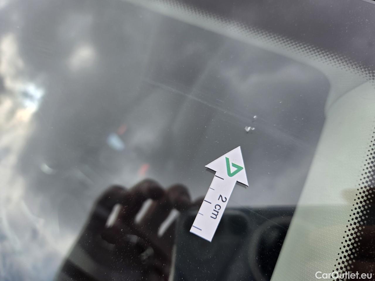  Volkswagen  Golf  Life 1.0 TSI #24