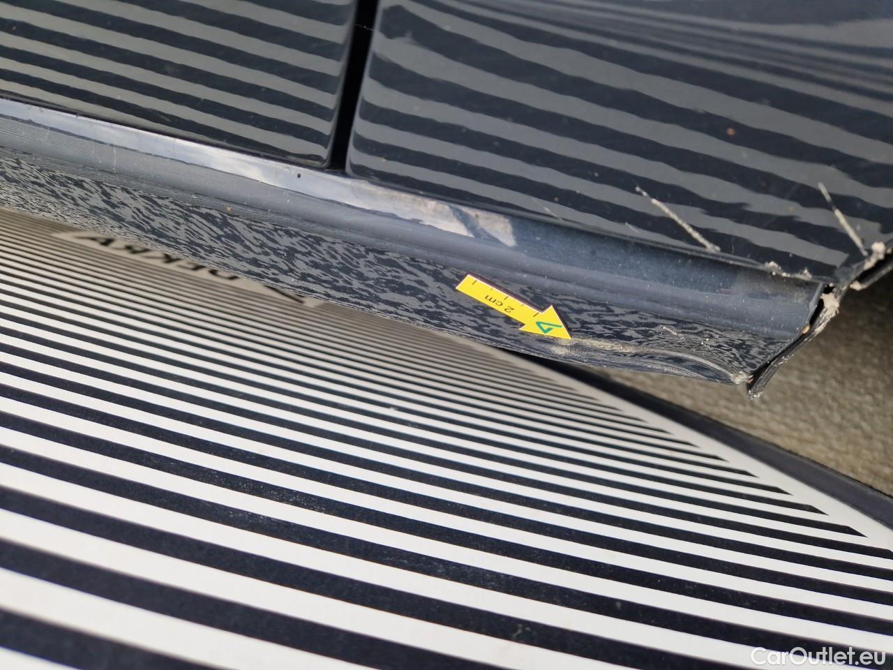  Volkswagen  Golf  Life 1.0 TSI #11