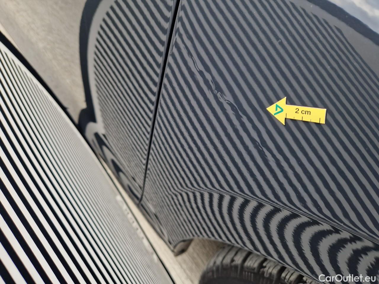  Volkswagen  Golf  Life 1.0 TSI #10