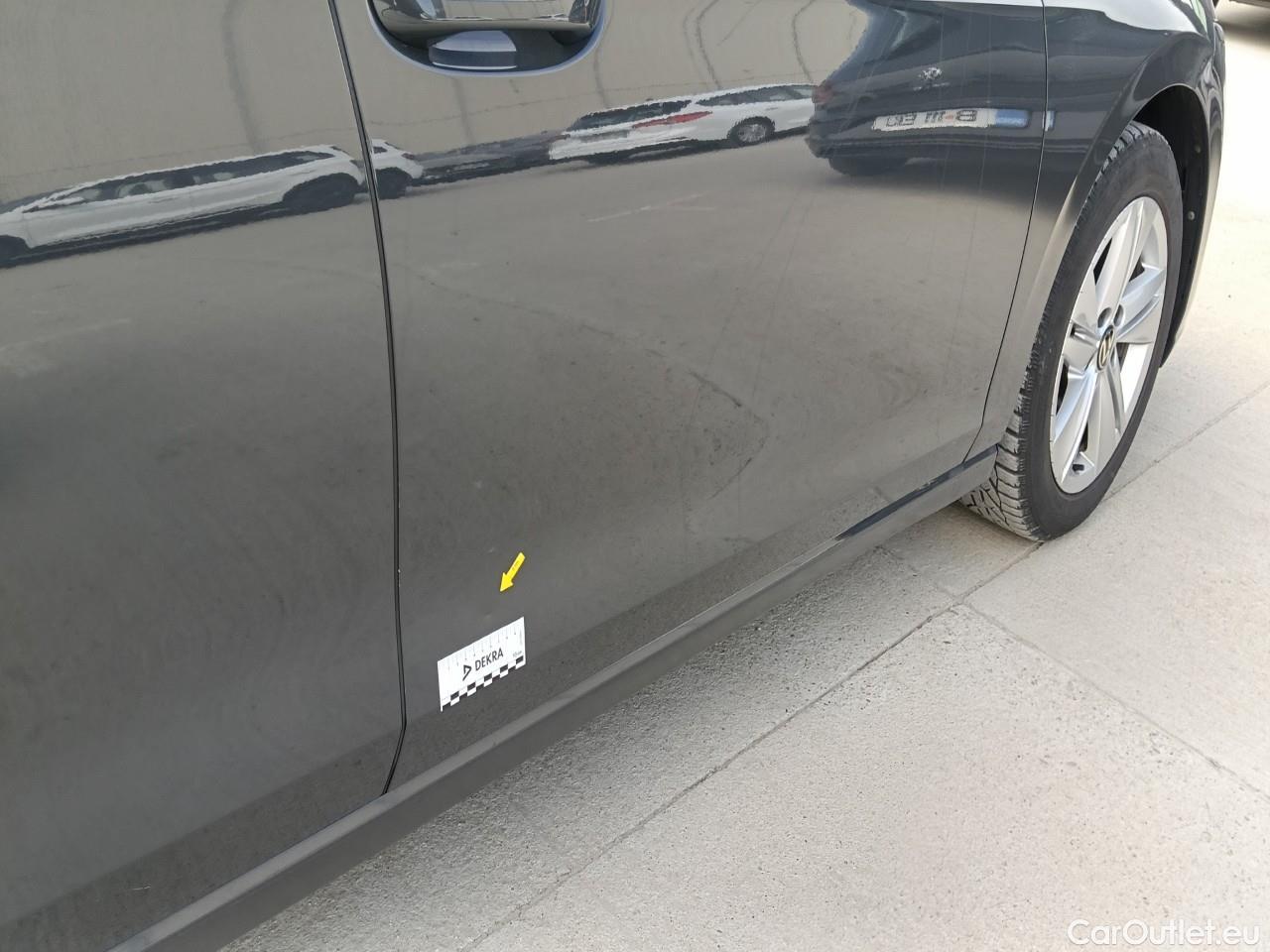  Volkswagen  Golf  Life 1.0 TSI #16