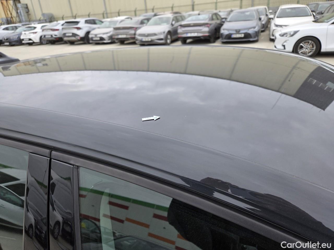  Volkswagen  Golf  Life 1.0 TSI #18