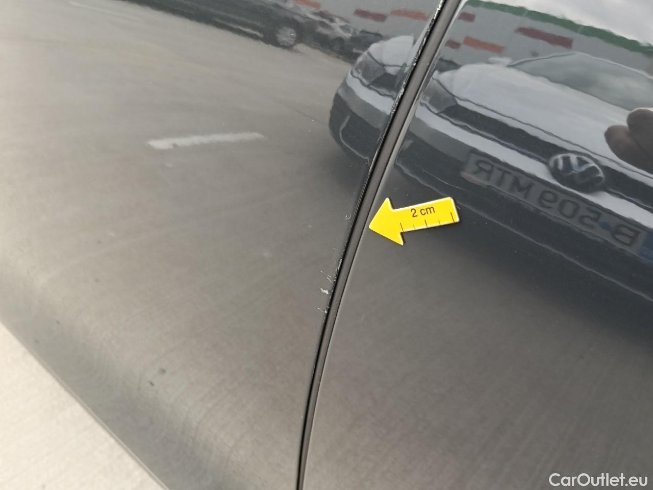  Volkswagen  Golf  Life 1.0 TSI #8