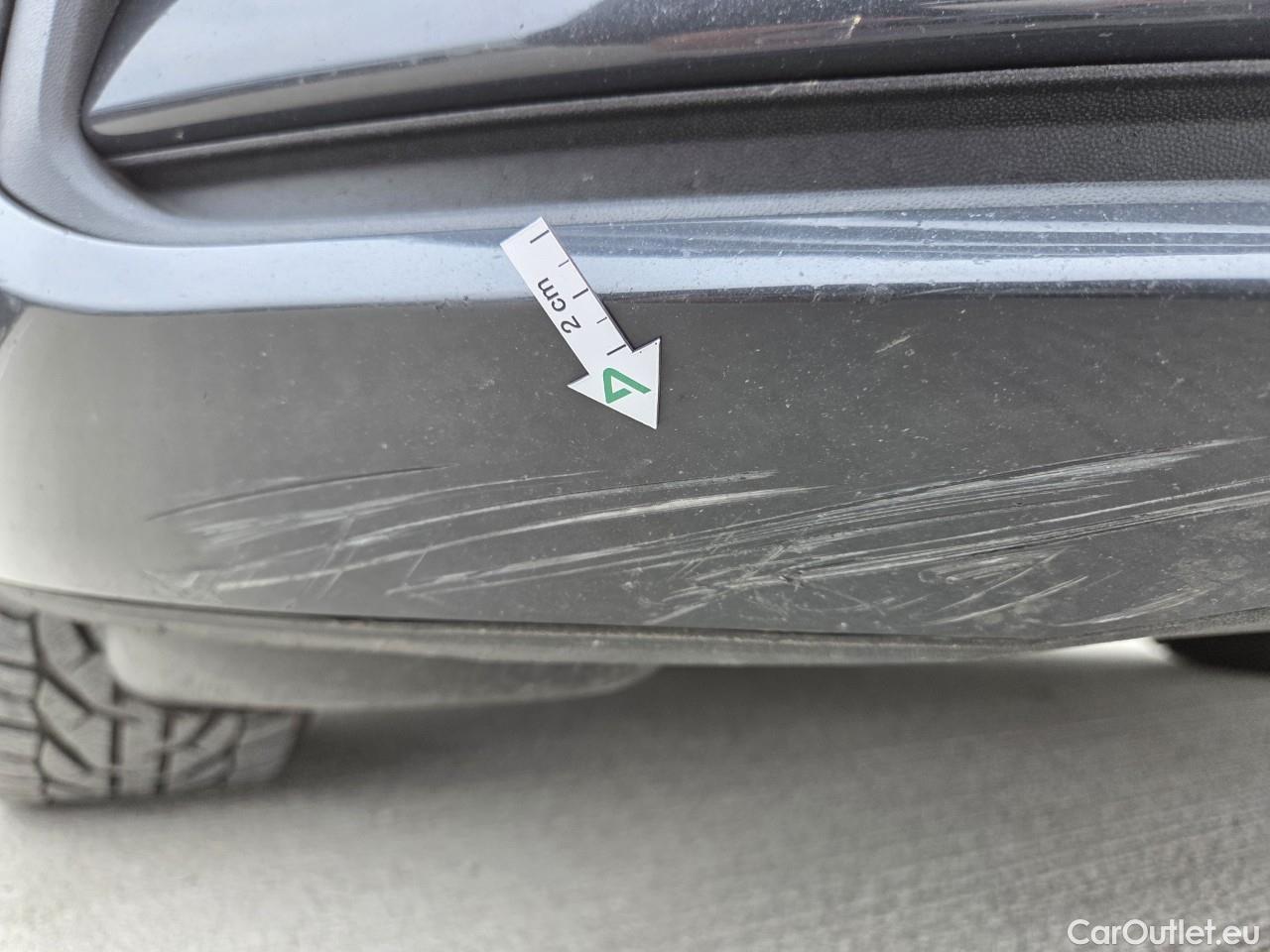  Volkswagen  Golf  Life 1.0 TSI #4