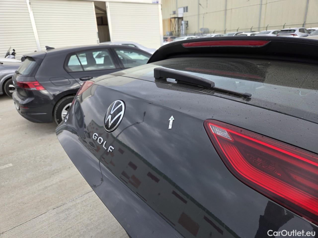  Volkswagen  Golf  Life 1.0 TSI #33