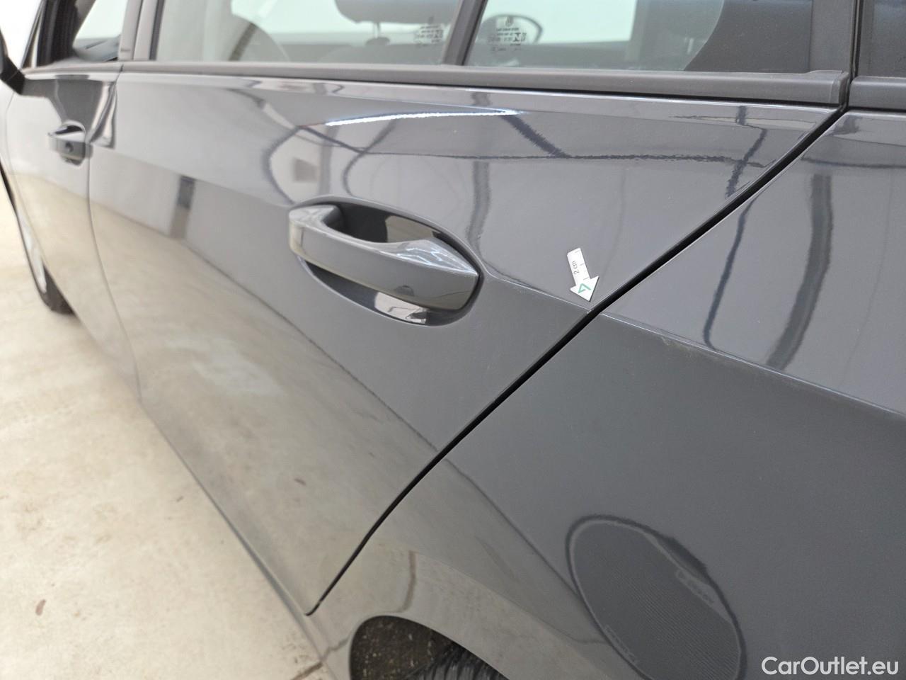  Volkswagen  Golf  2.0 TDI 116HP DSG Life Variant #19