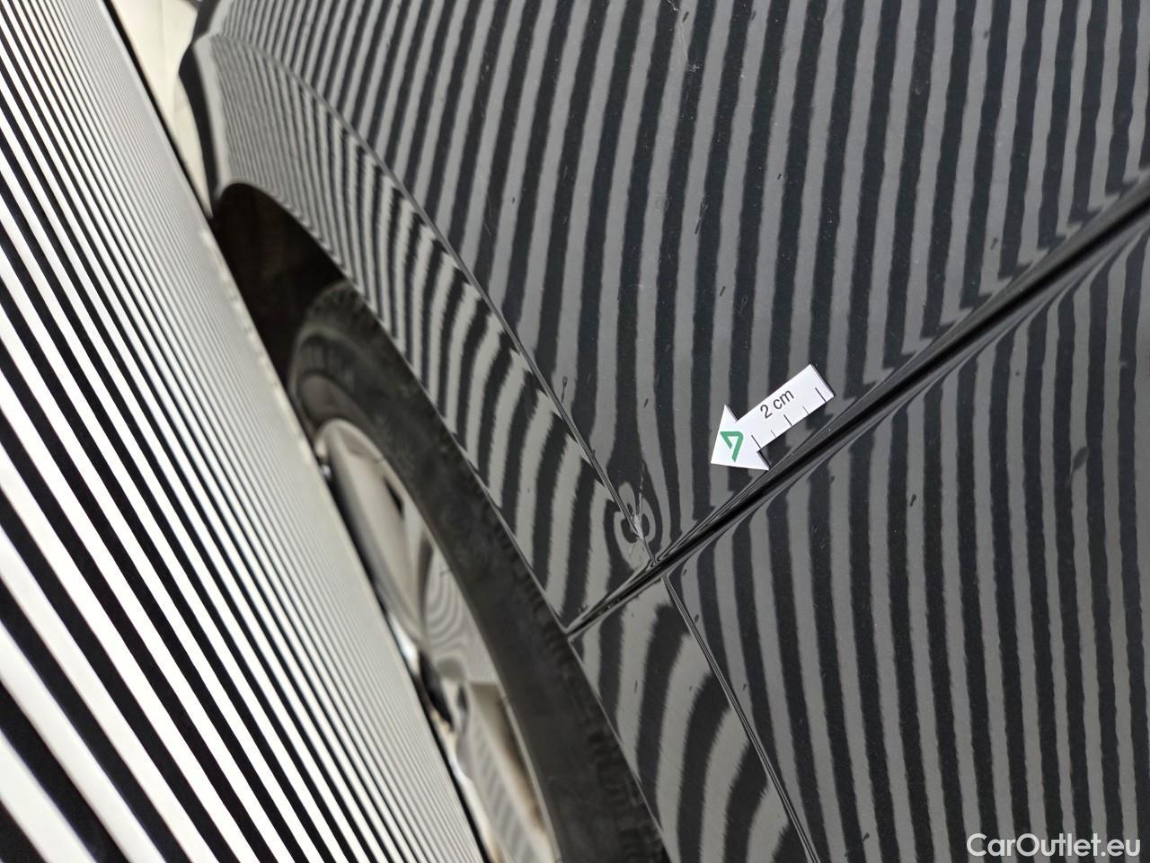  Volkswagen  Golf  Life 1.0 TSI #35