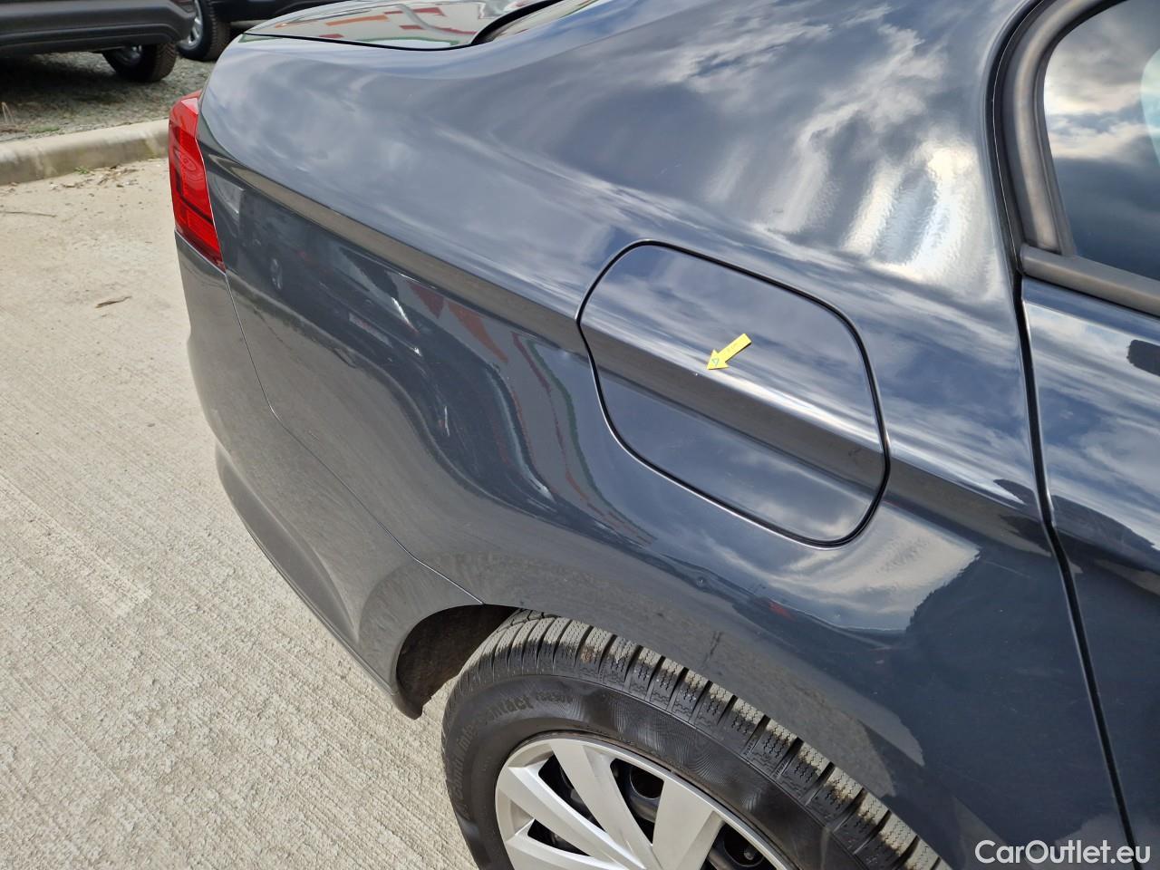  Volkswagen  Passat Advance 1.5 TSI ACT 150 CP #34