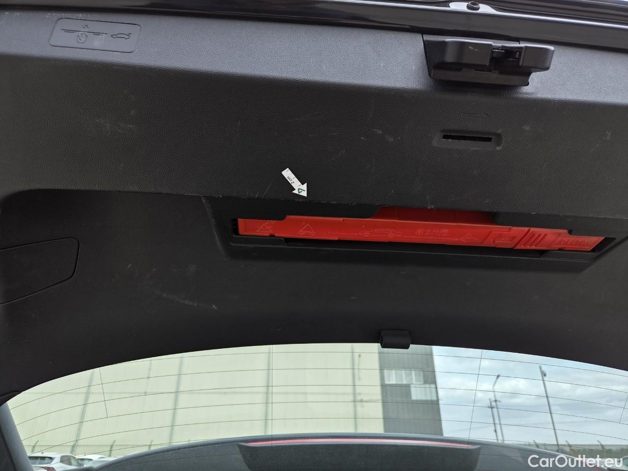  Volkswagen  Golf  Life 1.0 TSI #55