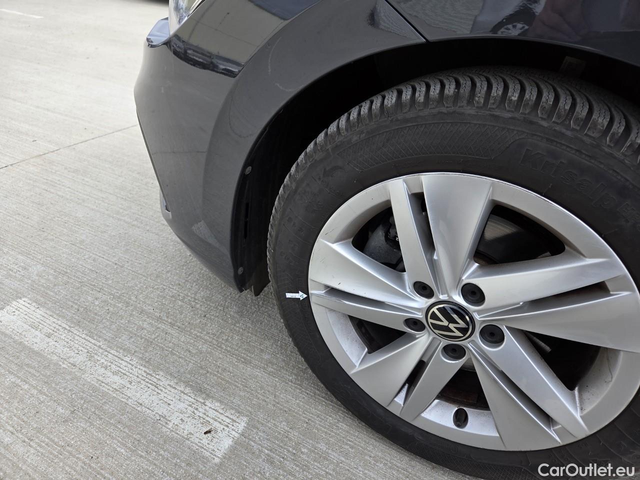  Volkswagen  Golf  Life 1.0 TSI #5