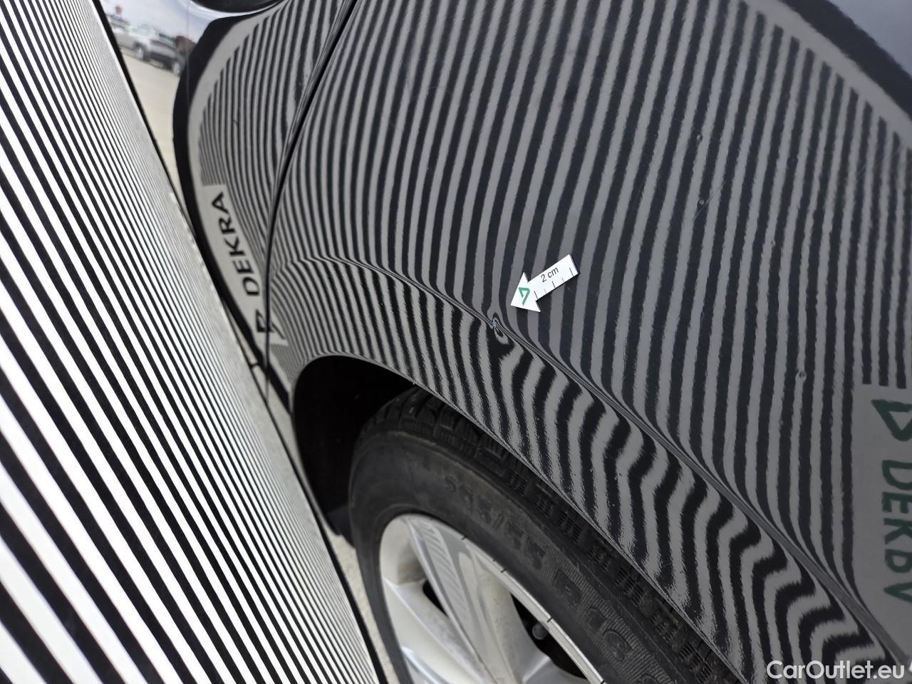  Volkswagen  Golf  Life 1.0 TSI #49