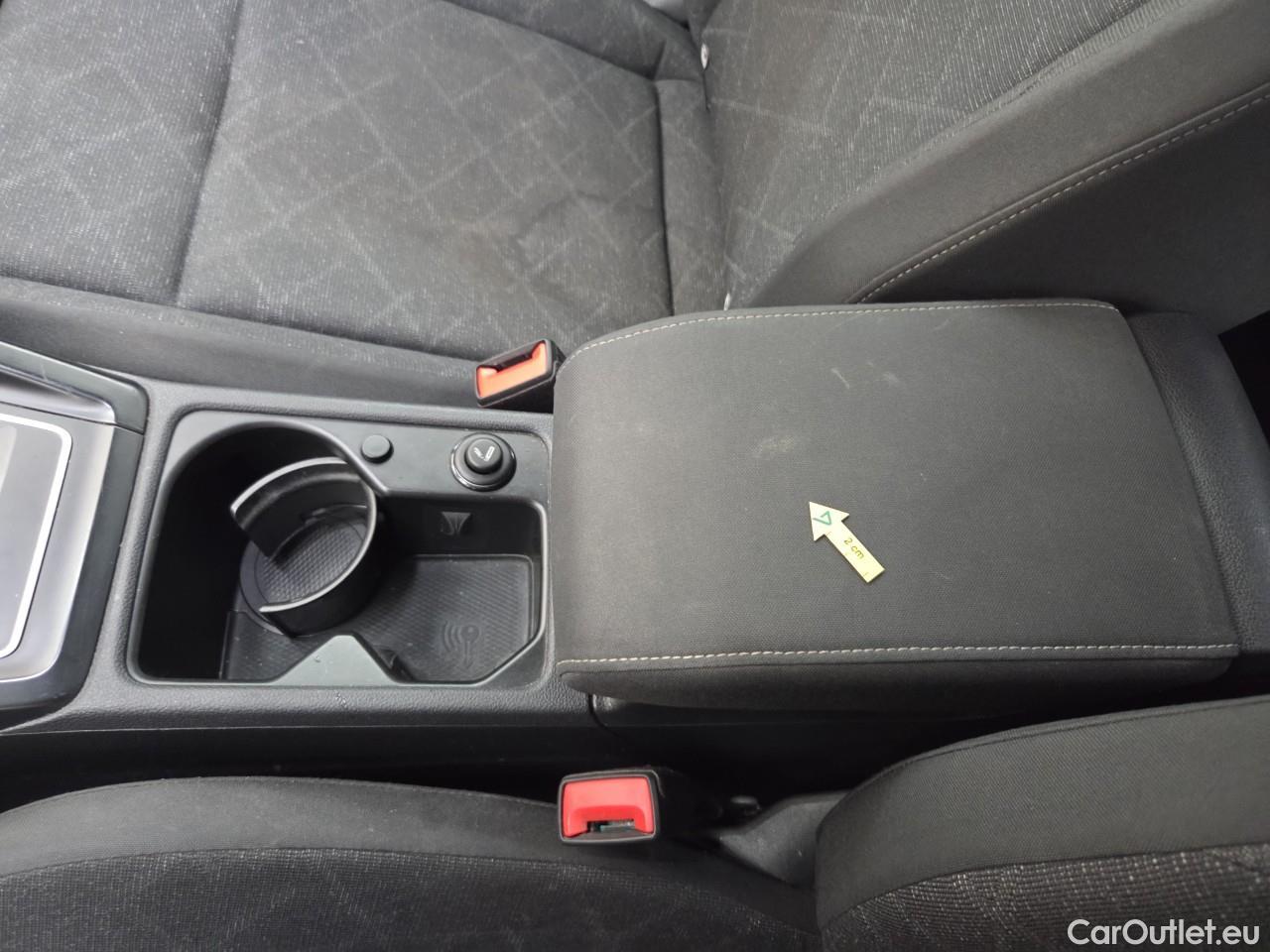  Volkswagen  Golf  2.0 TDI 116HP DSG Life Variant #34