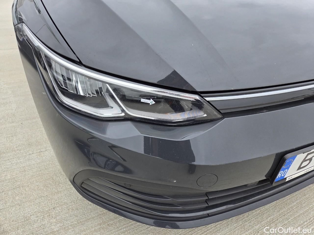  Volkswagen  Golf  Life 1.0 TSI #8