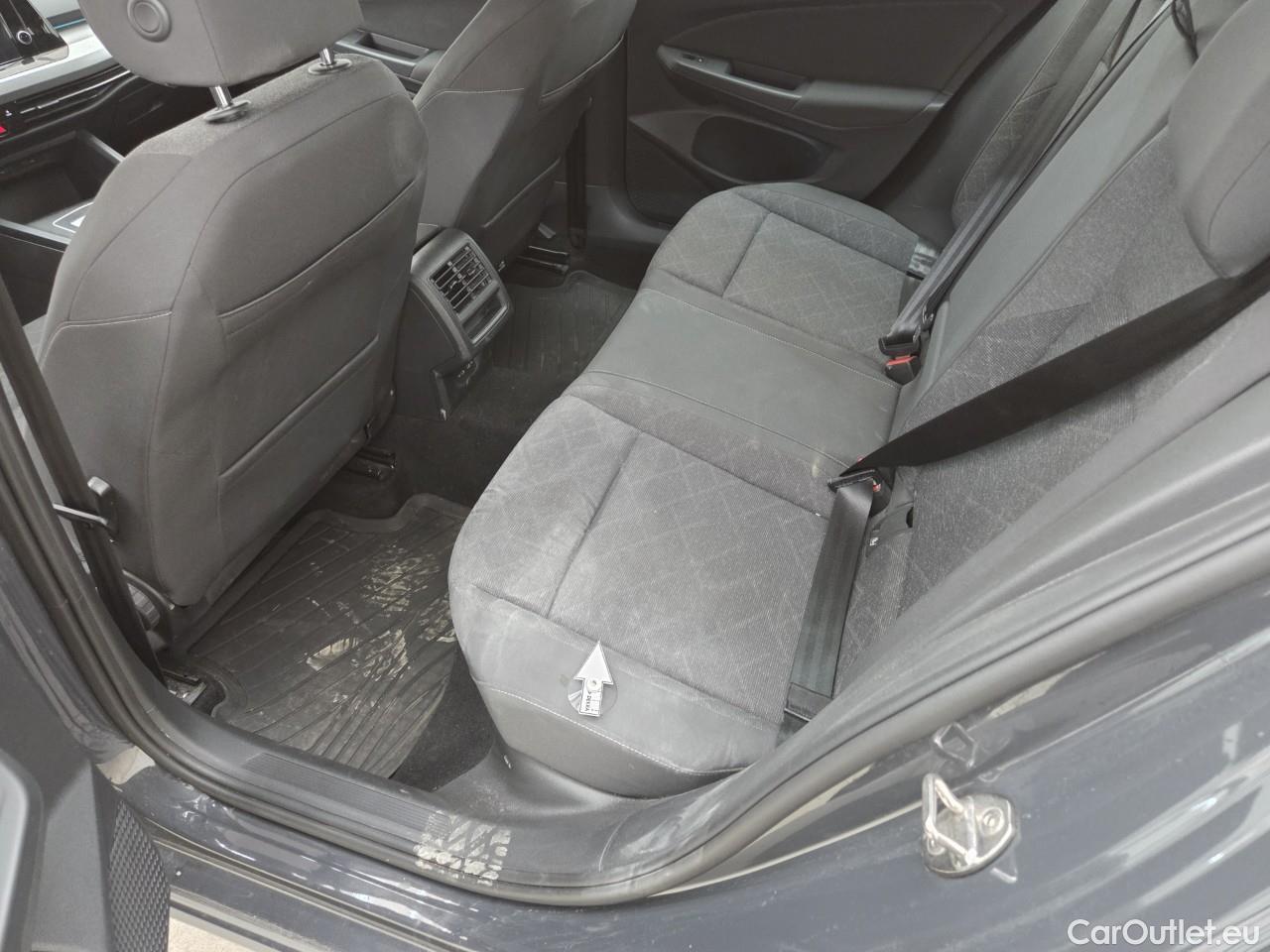  Volkswagen  Golf  2.0 TDI 116HP DSG Life Variant #40