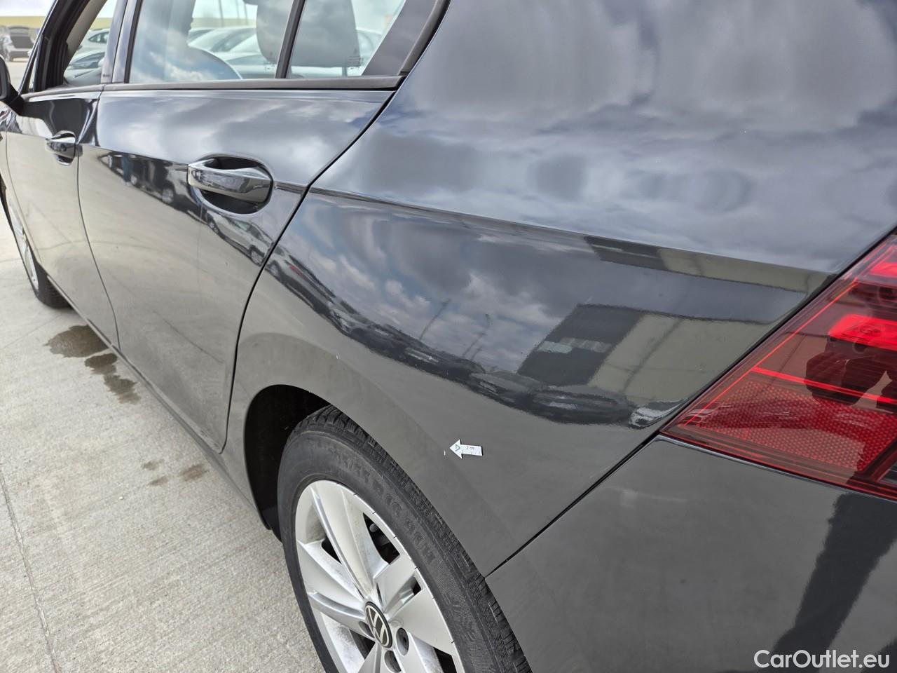  Volkswagen  Golf  Life 1.0 TSI #47