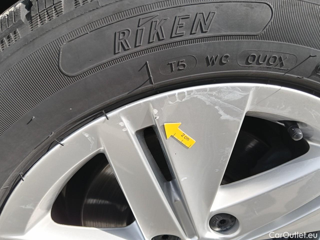  Volkswagen  Golf  Life 1.0 TSI #11