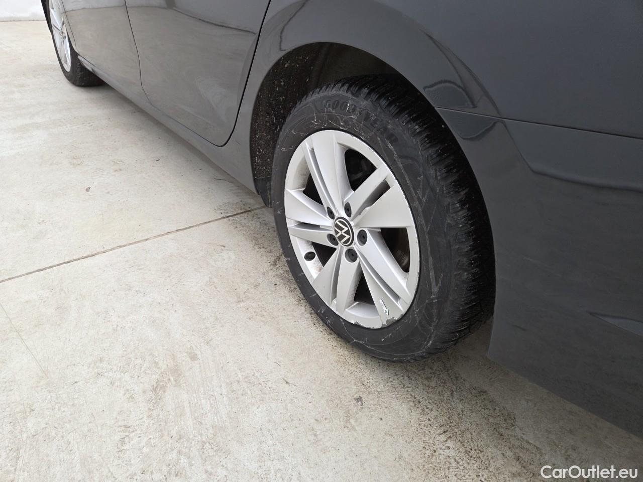  Volkswagen  Golf  2.0 TDI 116HP DSG Life Variant #18